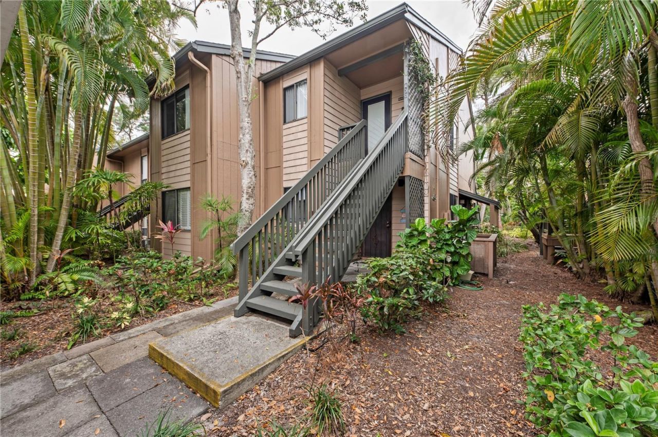 1720 Glenhouse Drive, Unit 330, Sarasota, FL 34231 Main Photo