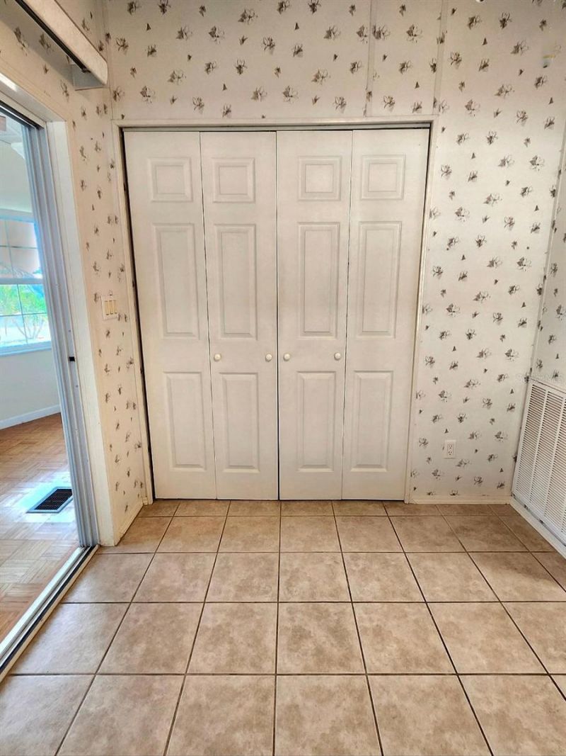 1706 Iowa Avenue, Bradenton, FL 34207 Photo