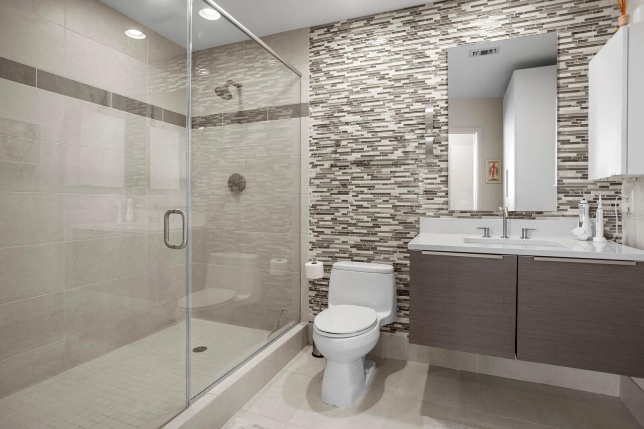 175 1st Street S, Unit 1603, Saint Petersburg, FL 33701 Photo