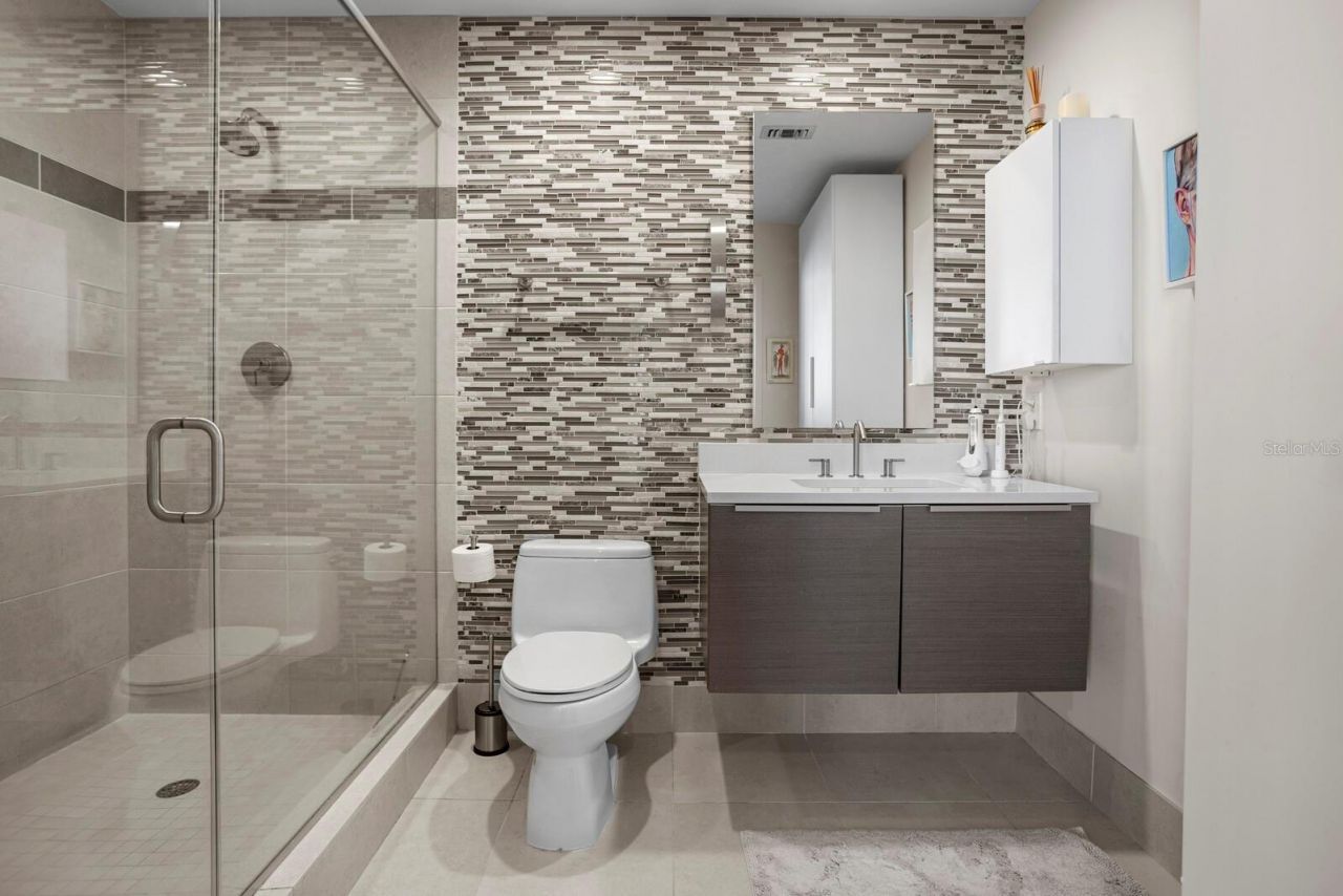 175 1st Street S, Unit 1603, Saint Petersburg, FL 33701 Photo