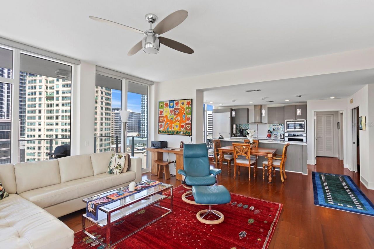 175 1st Street S, Unit 1603, Saint Petersburg, FL 33701 Photo