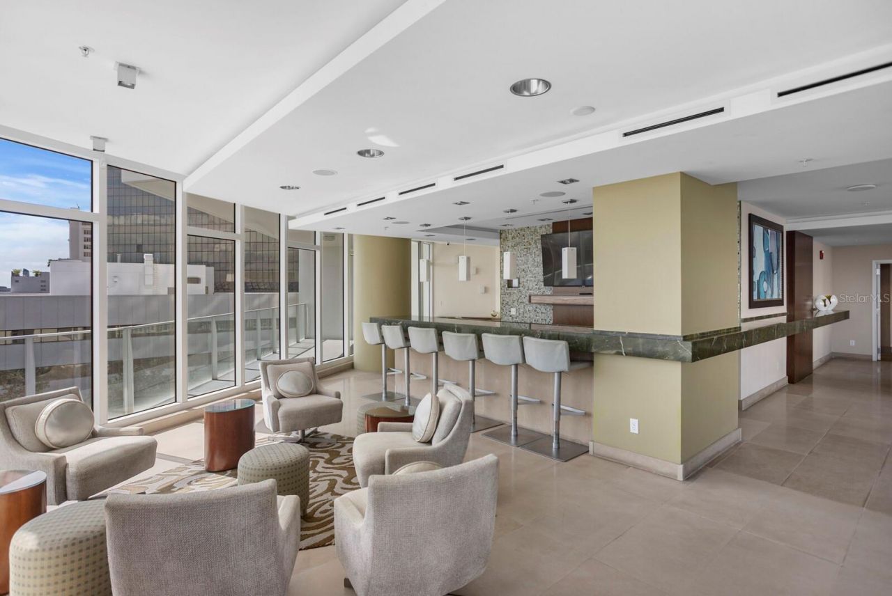 175 1st Street S, Unit 1603, Saint Petersburg, FL 33701 Photo