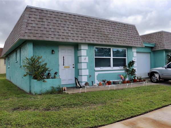 6990 VERSAILLES N, Unit 6990, PINELLAS PARK, FL 33781