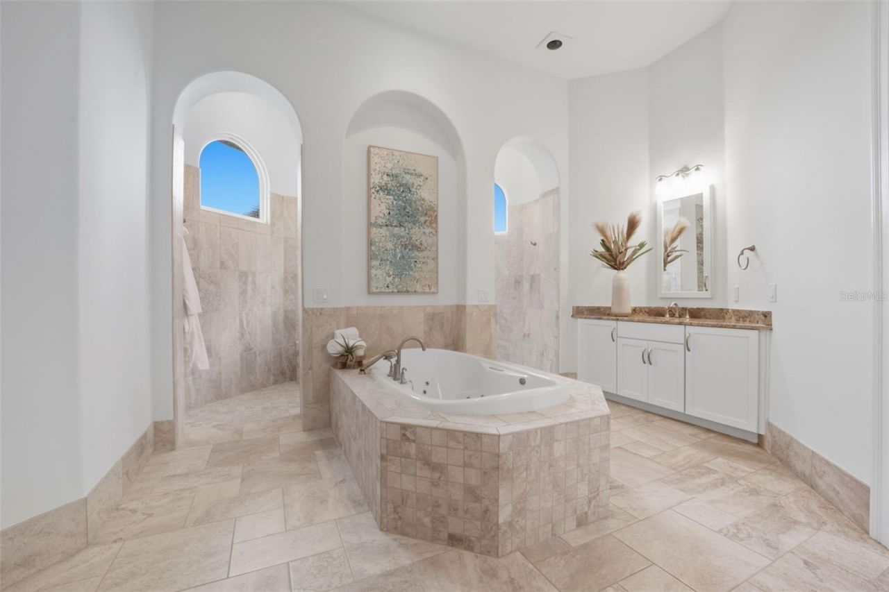 3215 Gulf City Road, Ruskin, FL 33570 Photo