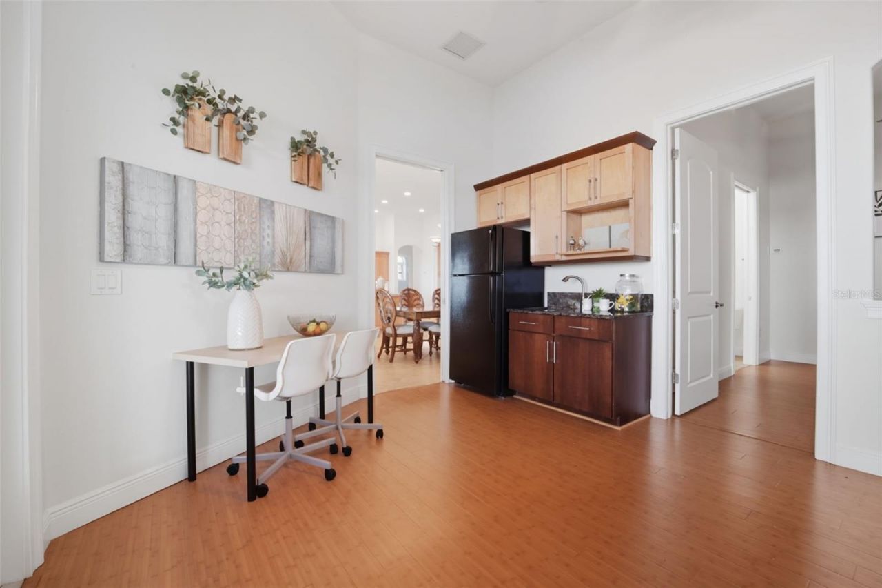 3215 Gulf City Road, Ruskin, FL 33570 Photo