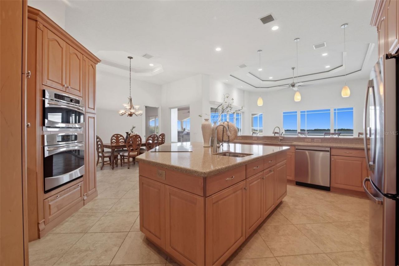 3215 Gulf City Road, Ruskin, FL 33570 Photo