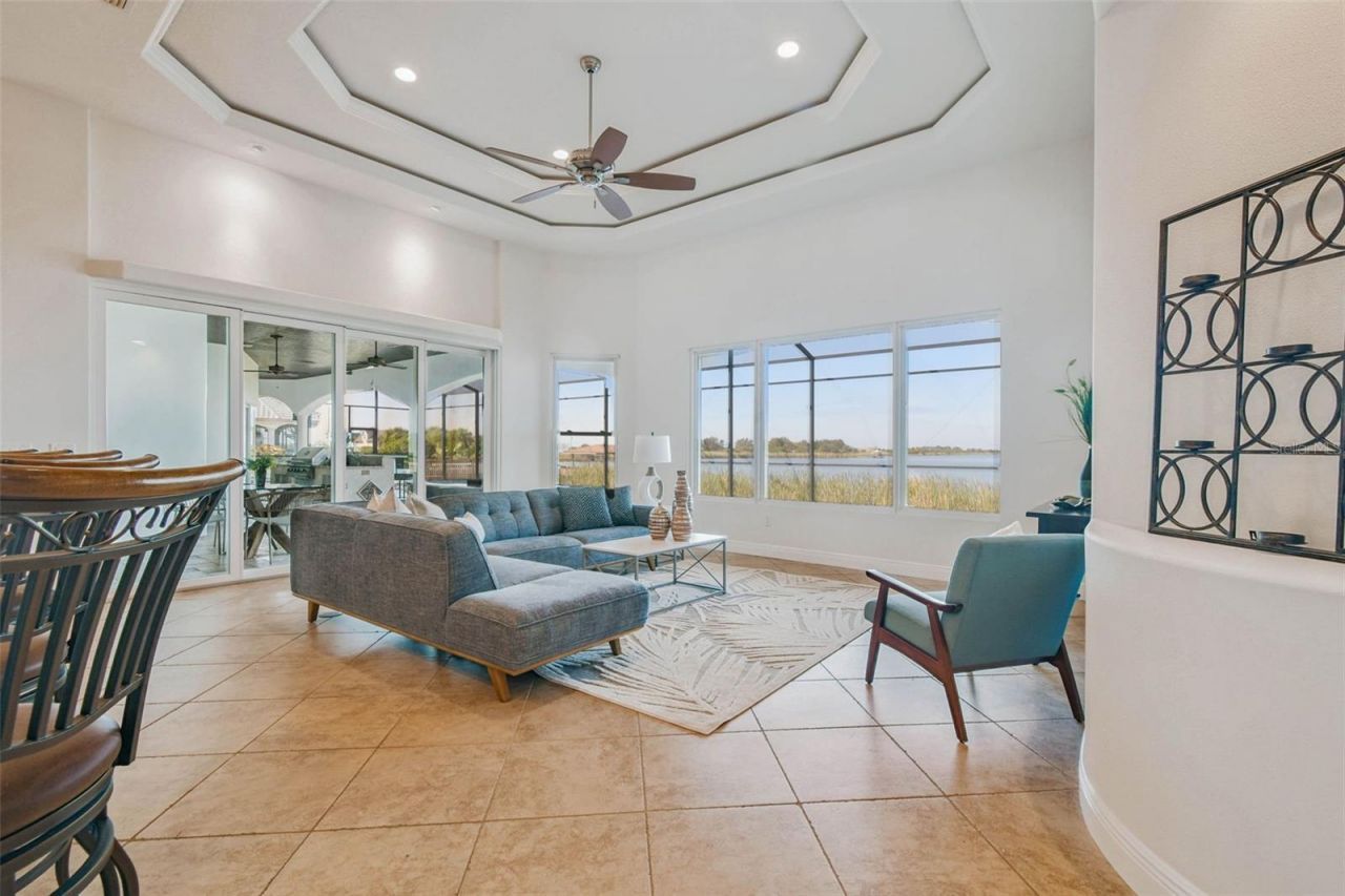 3215 Gulf City Road, Ruskin, FL 33570 Photo