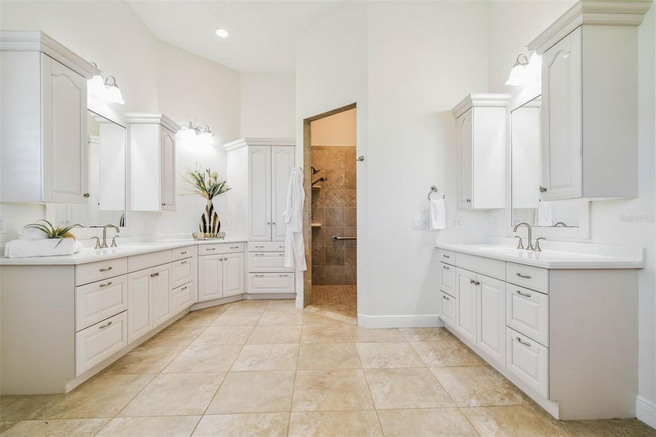 3215 Gulf City Road, Ruskin, FL 33570 Photo