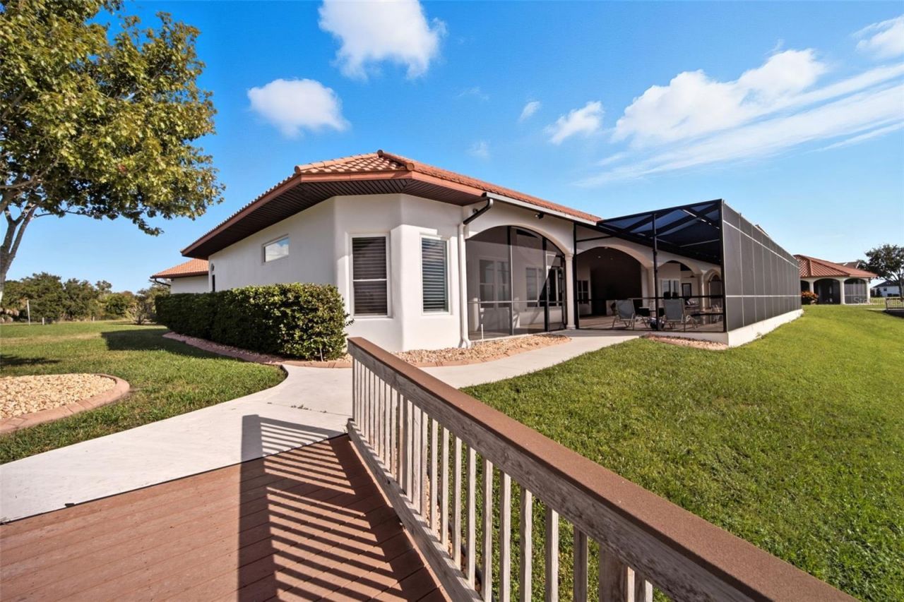 3215 Gulf City Road, Ruskin, FL 33570 Photo