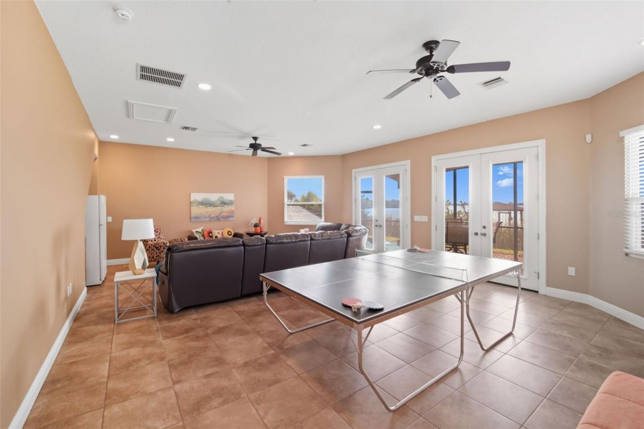 3215 Gulf City Road, Ruskin, FL 33570 Photo