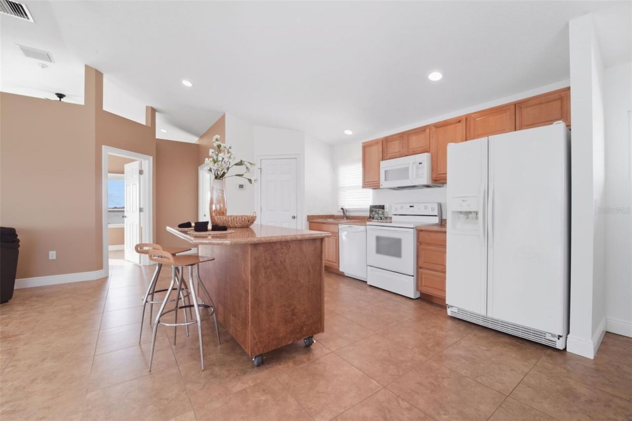 3215 Gulf City Road, Ruskin, FL 33570 Photo