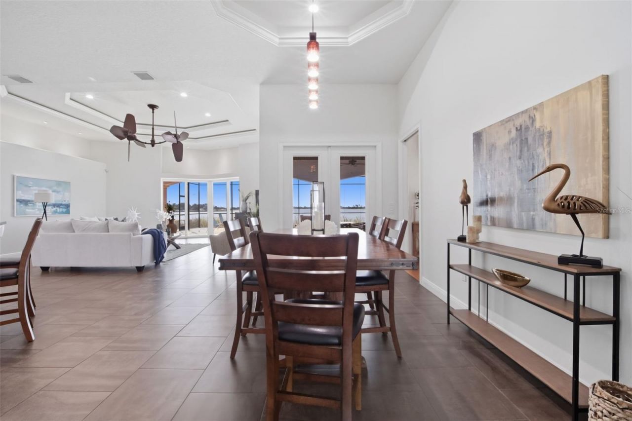 3215 Gulf City Road, Ruskin, FL 33570 Photo