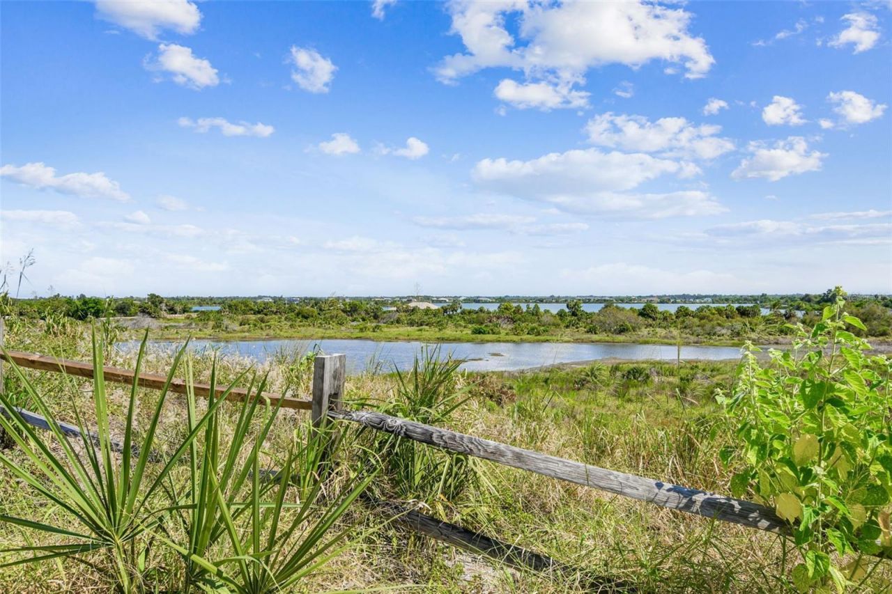 3215 Gulf City Road, Ruskin, FL 33570 Photo