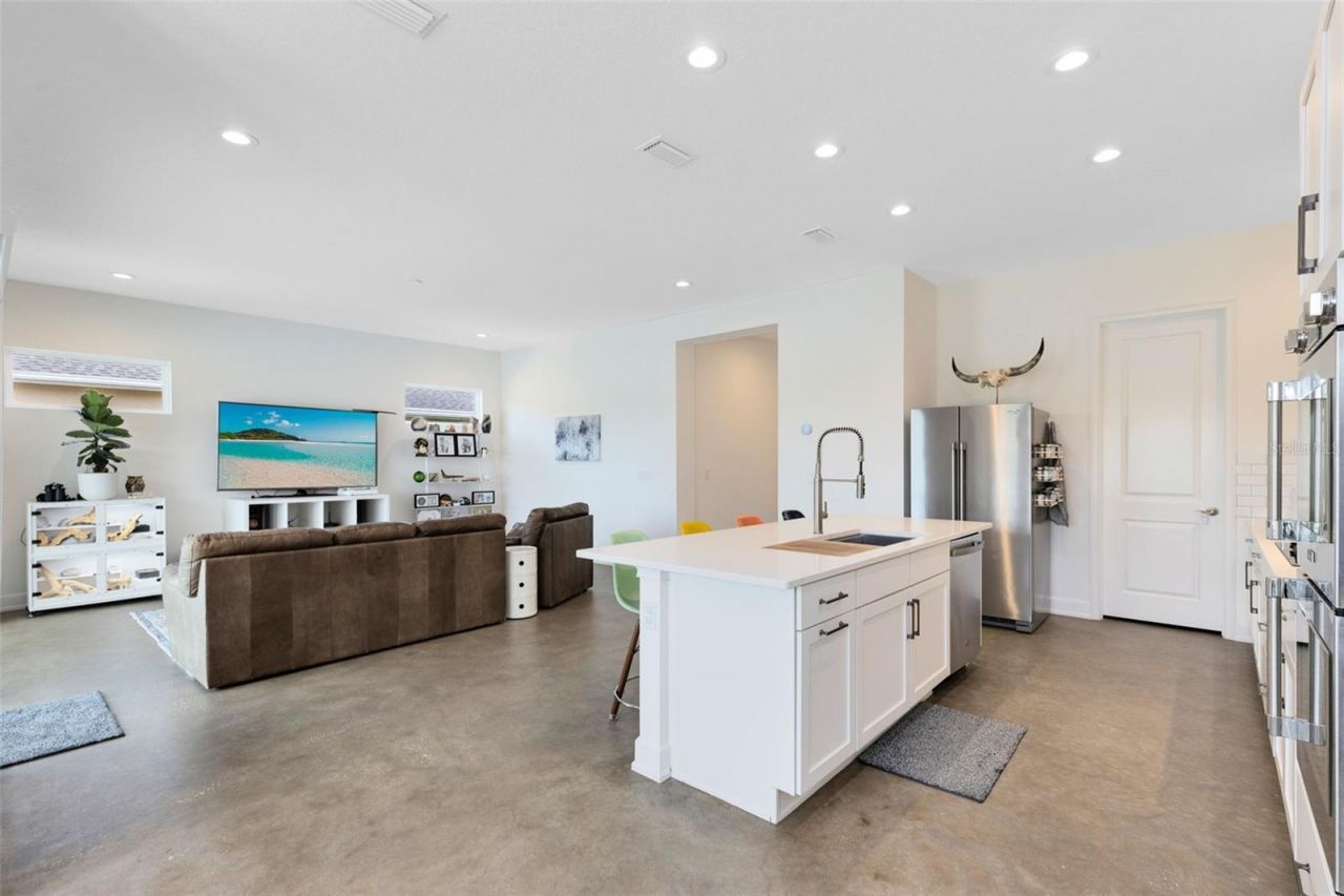 513 Mosaic Boulevard, Daytona Beach, FL 32124 Photo