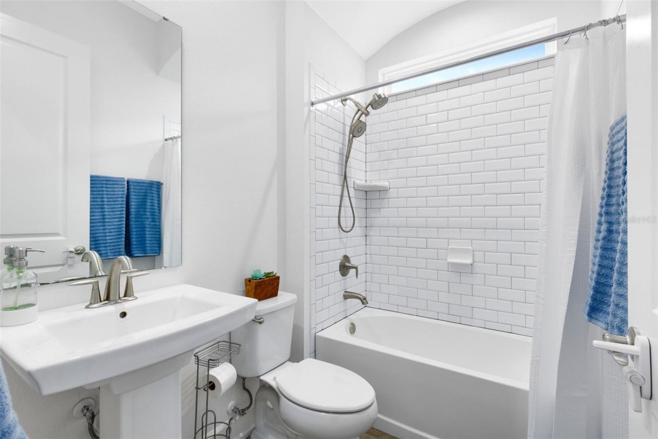 513 Mosaic Boulevard, Daytona Beach, FL 32124 Photo