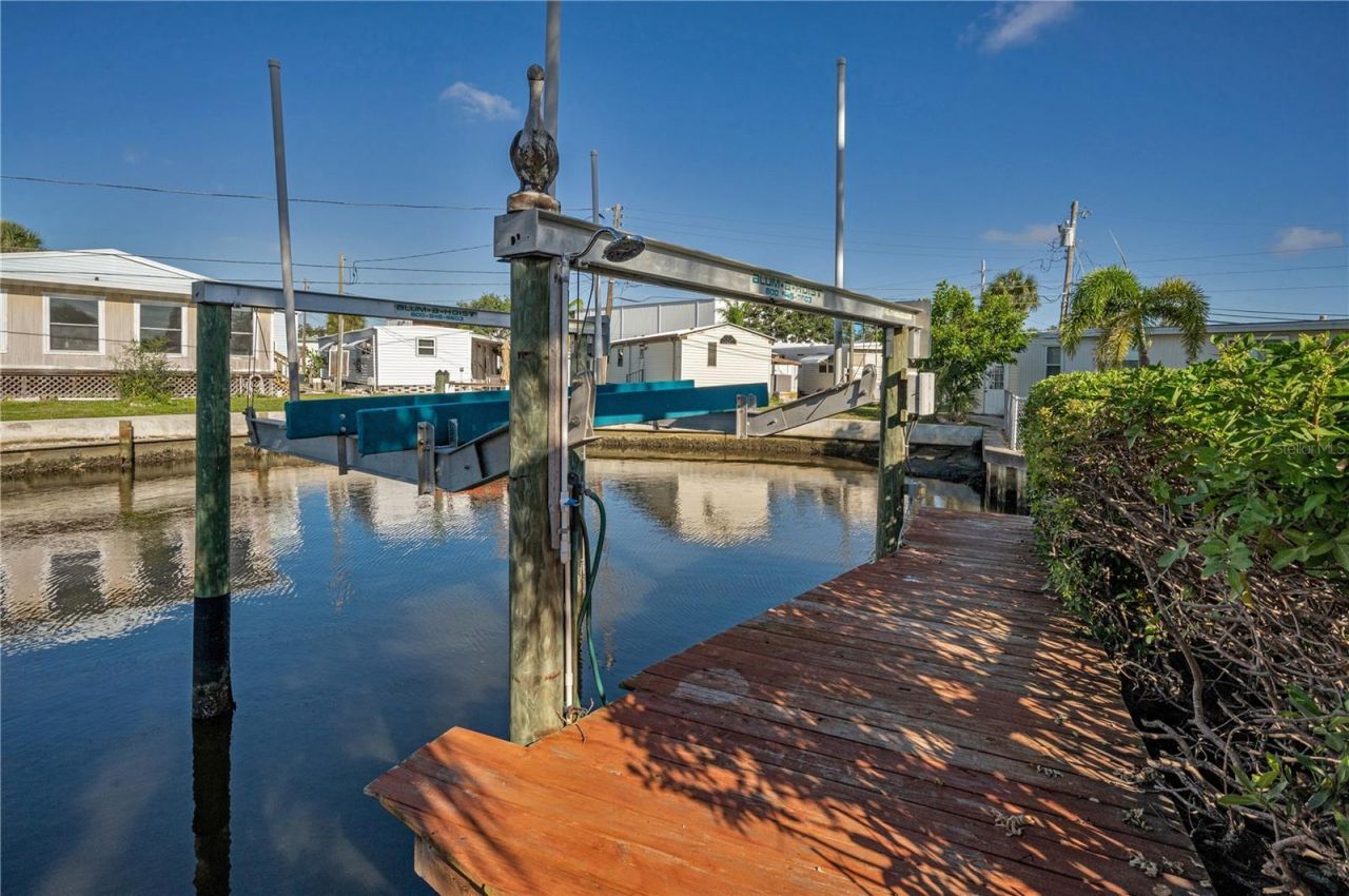4288 86th Way N, Unit 20, Saint Petersburg, FL 33709 Photo