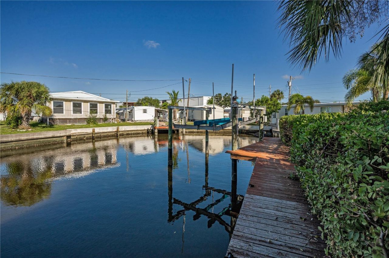 4288 86th Way N, Unit 20, Saint Petersburg, FL 33709 Photo