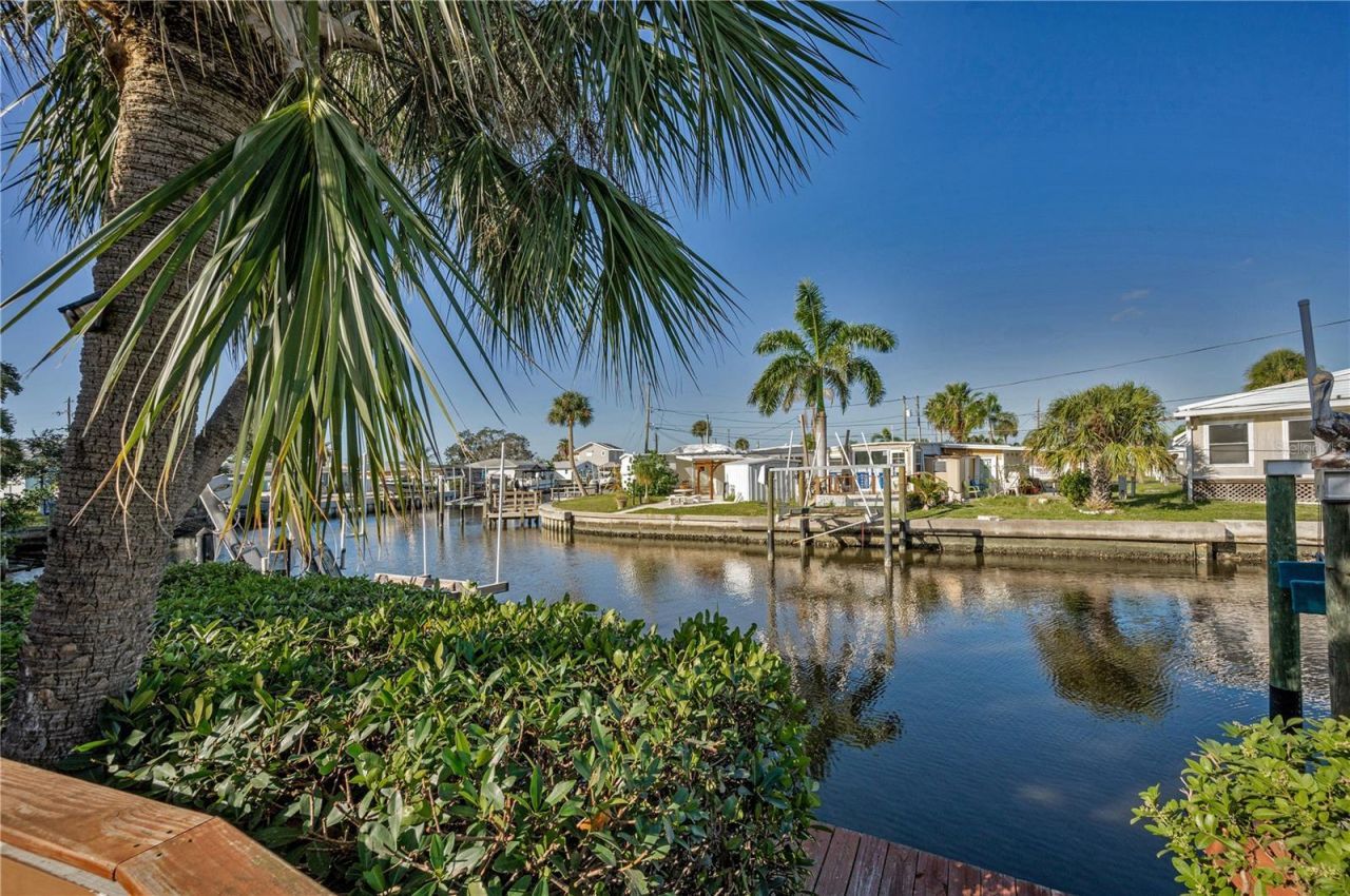 4288 86th Way N, Unit 20, Saint Petersburg, FL 33709 Photo
