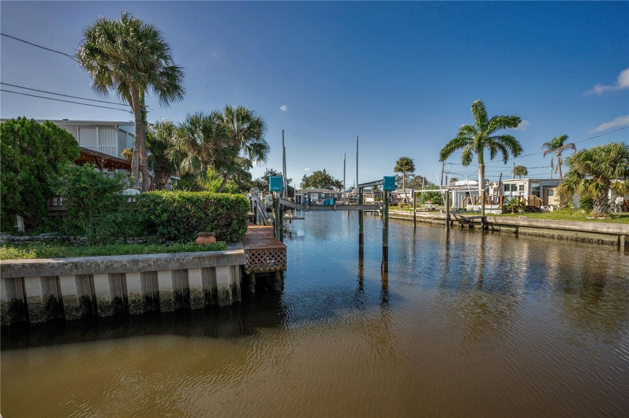 4288 86th Way N, Unit 20, Saint Petersburg, FL 33709 Photo