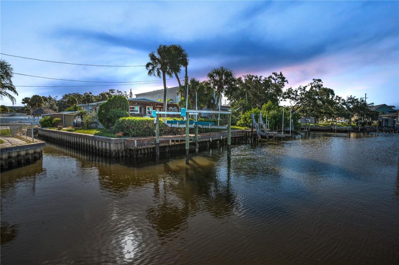4288 86th Way N, Unit 20, Saint Petersburg, FL 33709 Photo
