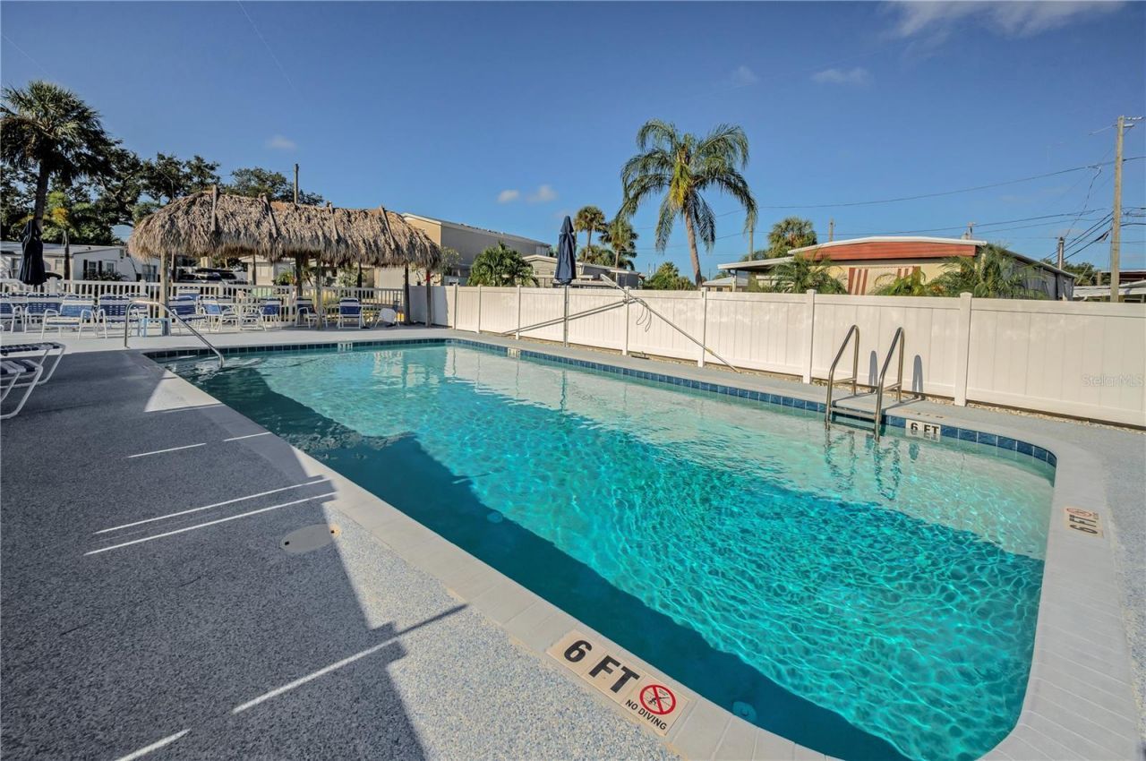 4288 86th Way N, Unit 20, Saint Petersburg, FL 33709 Photo