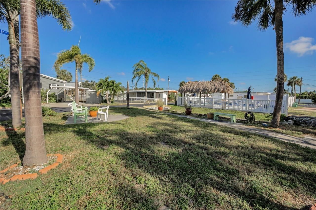 4288 86th Way N, Unit 20, Saint Petersburg, FL 33709 Photo