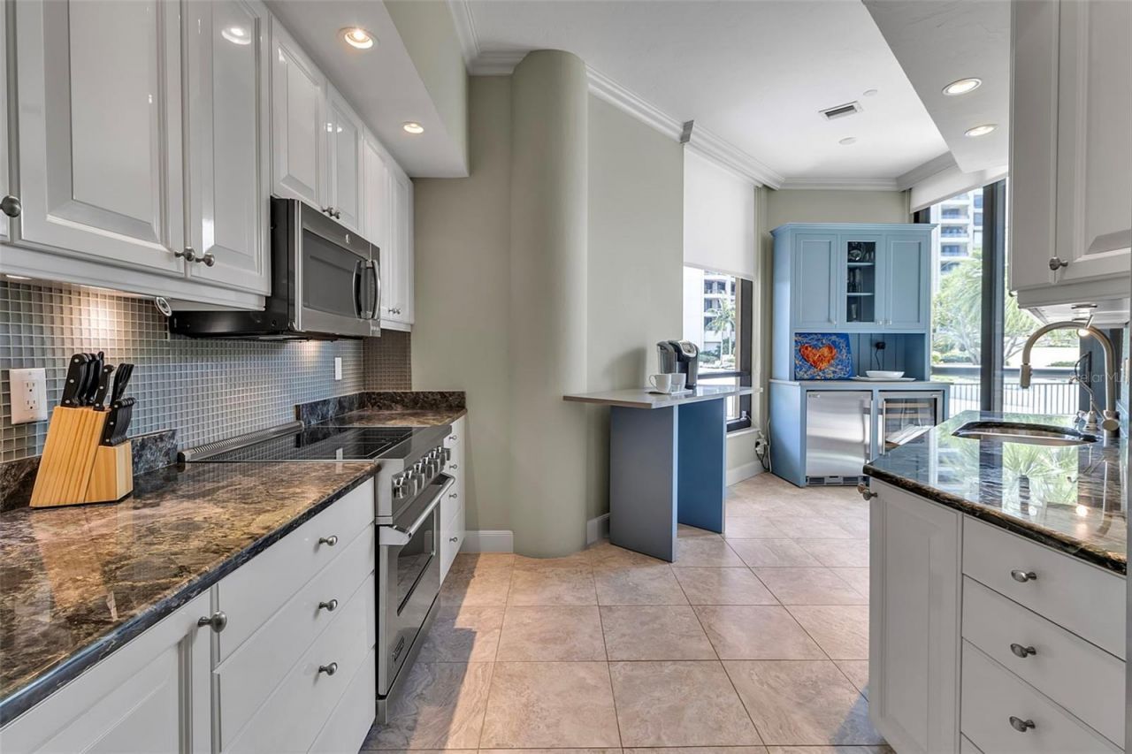 1241 Gulf Of Mexico Drive, Unit 109, Longboat Key, FL 34228 Photo