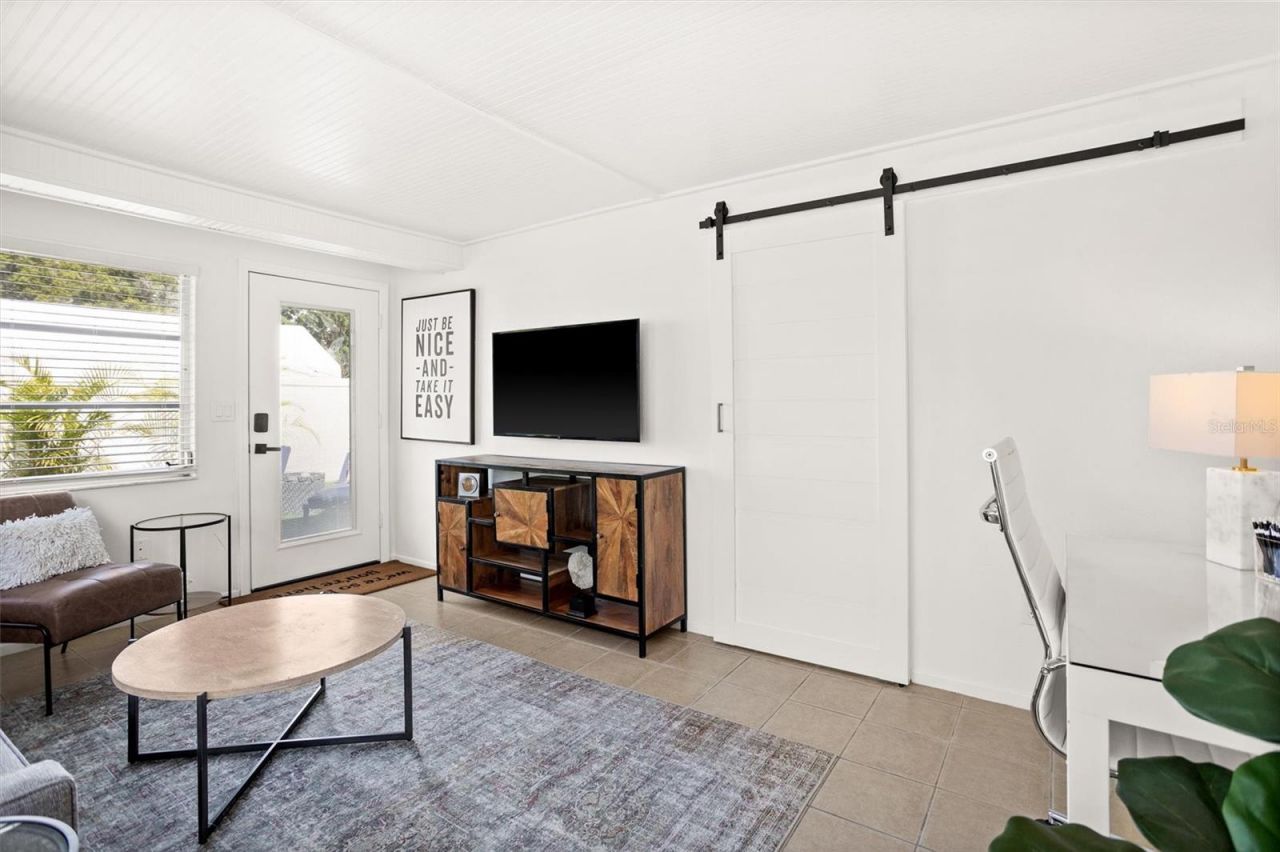 3488 40th Way N, Saint Petersburg, FL 33713 Photo