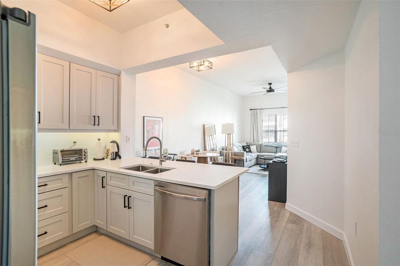 200 4th Avenue S, Unit 425, Saint Petersburg, FL 33701 Photo