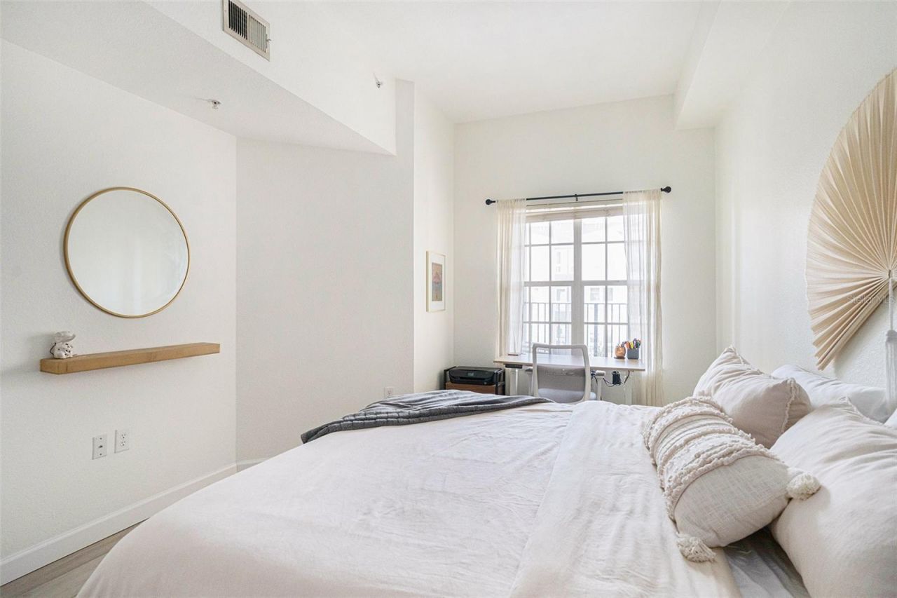 200 4th Avenue S, Unit 425, Saint Petersburg, FL 33701 Photo