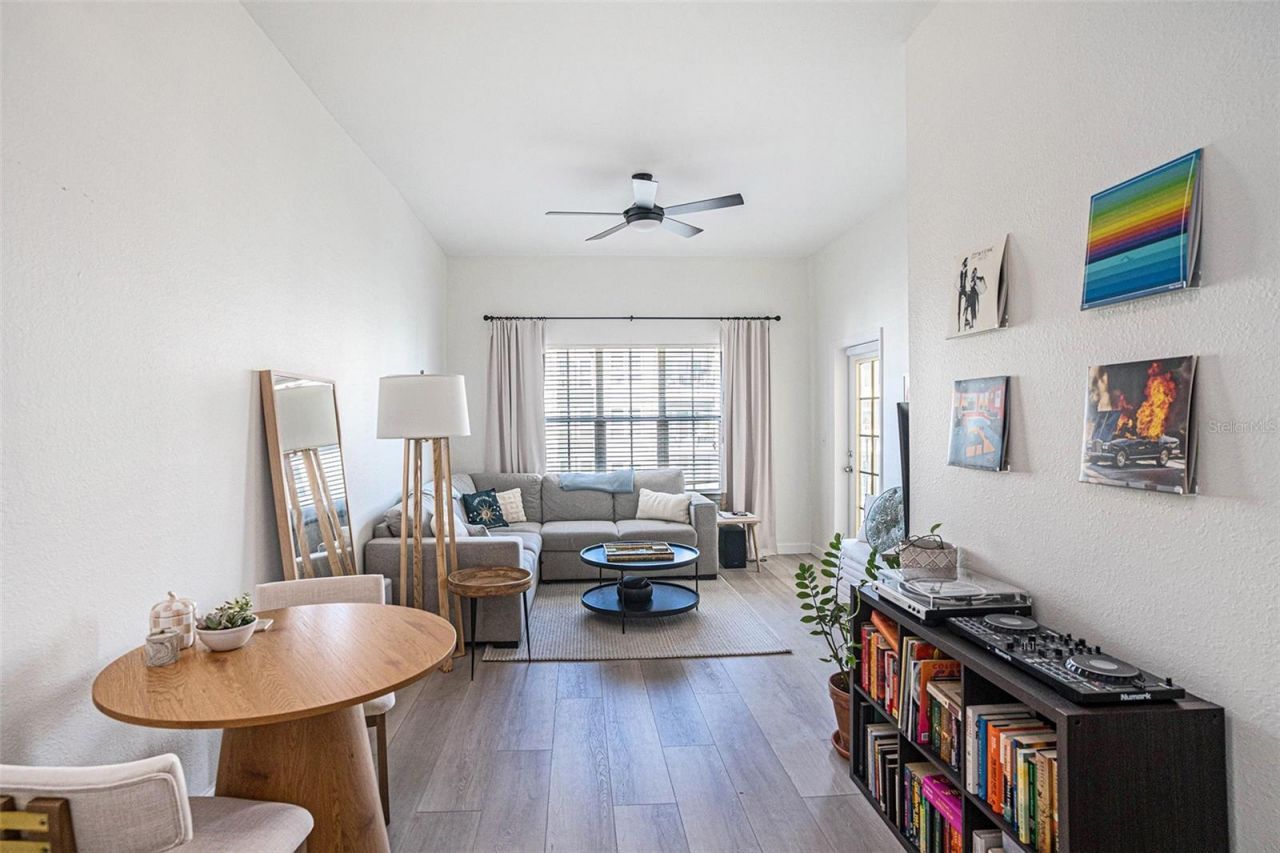 200 4th Avenue S, Unit 425, Saint Petersburg, FL 33701 Photo