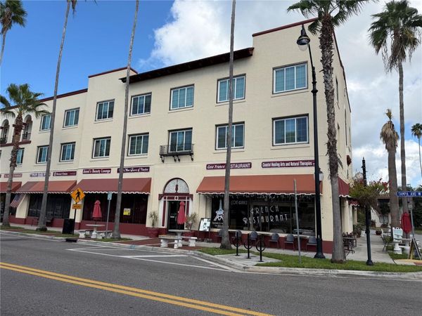 220 TAMPA AVENUE W, Unit 9A, VENICE, FL 34285