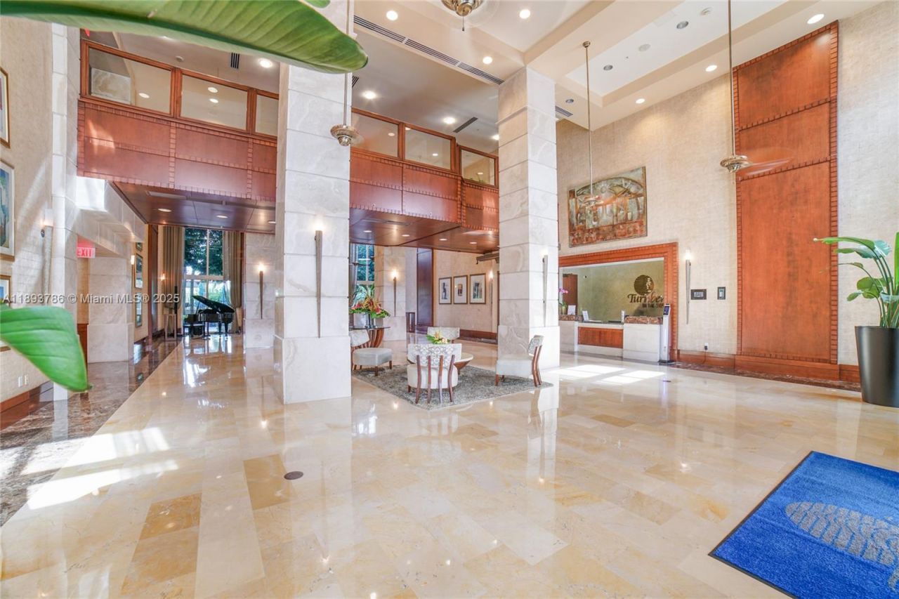 19501 W Country Club Dr, Unit 1111, Aventura, FL 33180 Photo