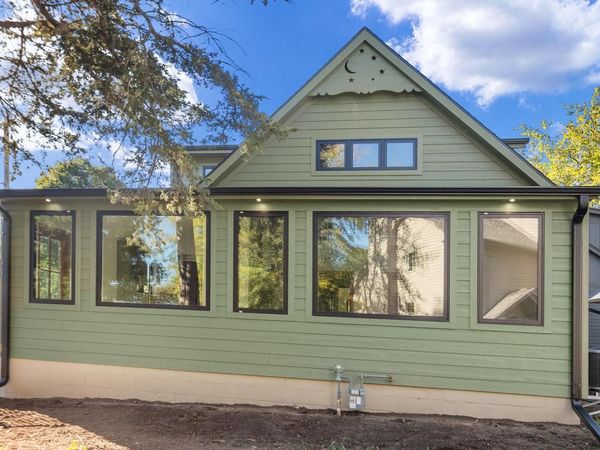 637 1st STREET, Delafield, WI 53018