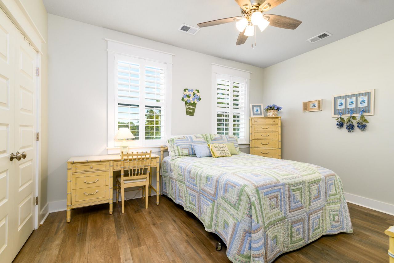 1646 Florentia Street Photo 19