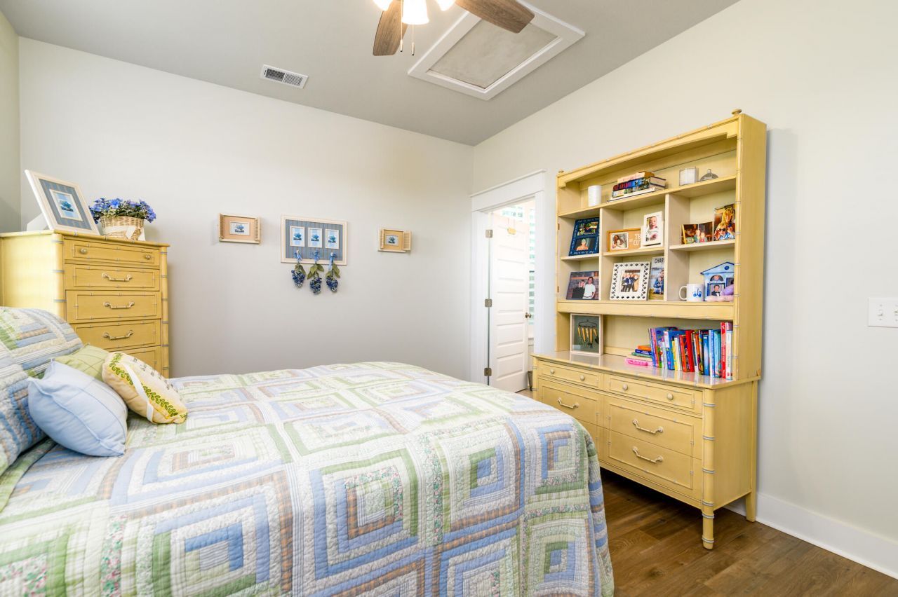 1646 Florentia Street Photo 20