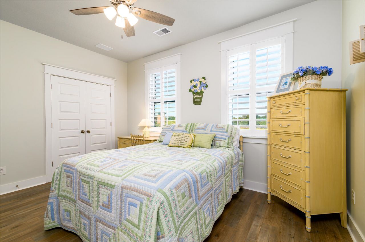 1646 Florentia Street Photo 21