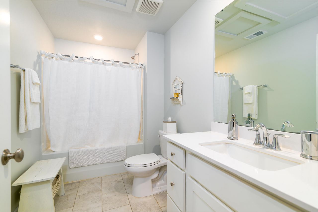 1646 Florentia Street Photo 26