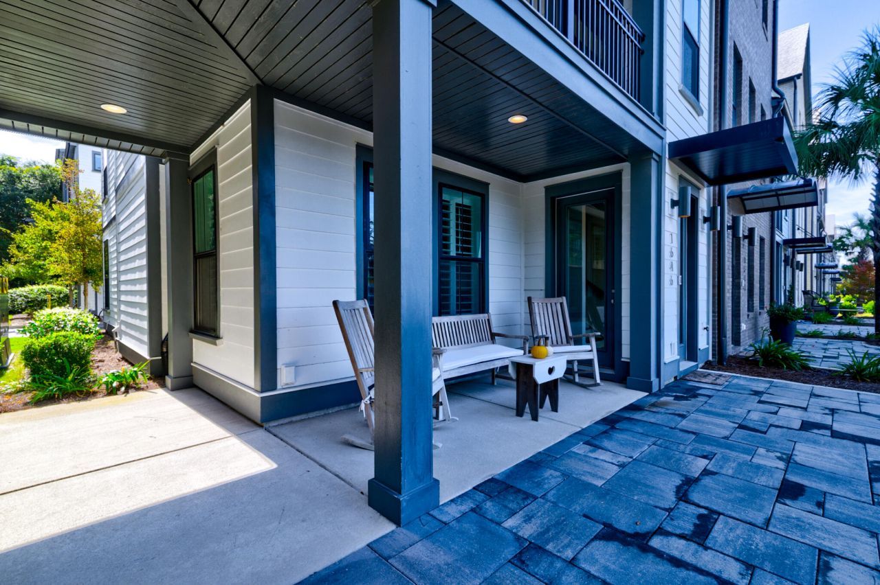 1646 Florentia Street Photo 32