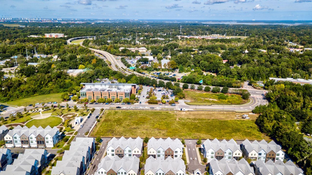 1646 Florentia Street Photo 36