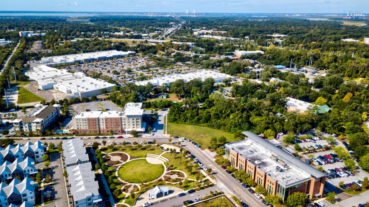 1646 Florentia Street Photo 37