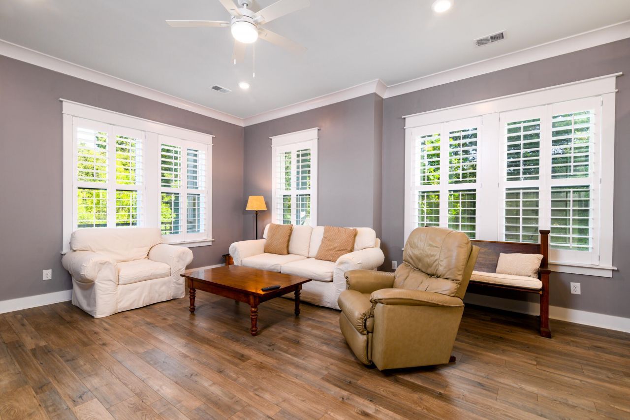 1646 Florentia Street Photo 7