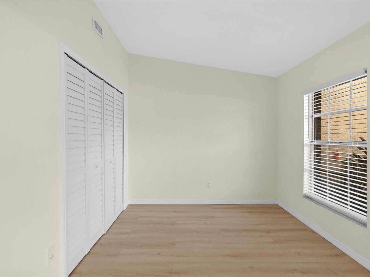 10005 88th Street, Seminole, FL 33777 Photo