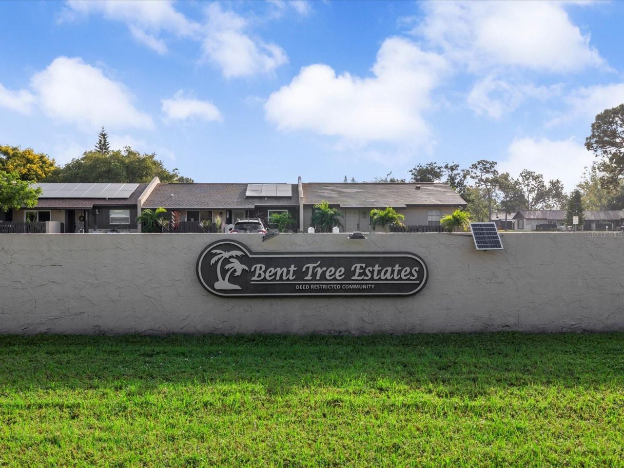 10005 88th Street, Seminole, FL 33777 Photo