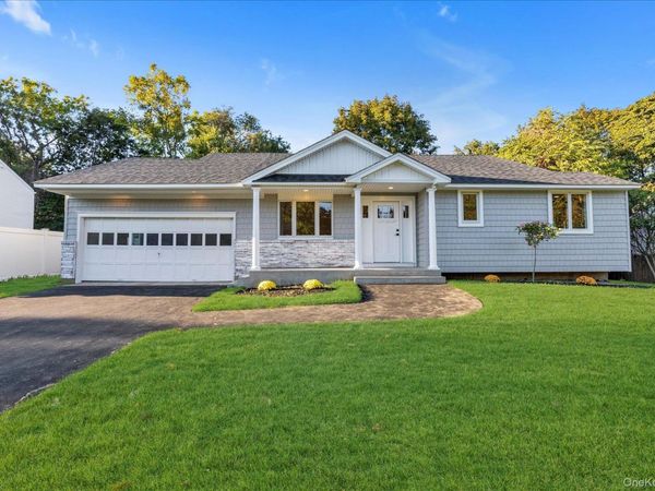 12 Wren Court, Northport, NY 11768