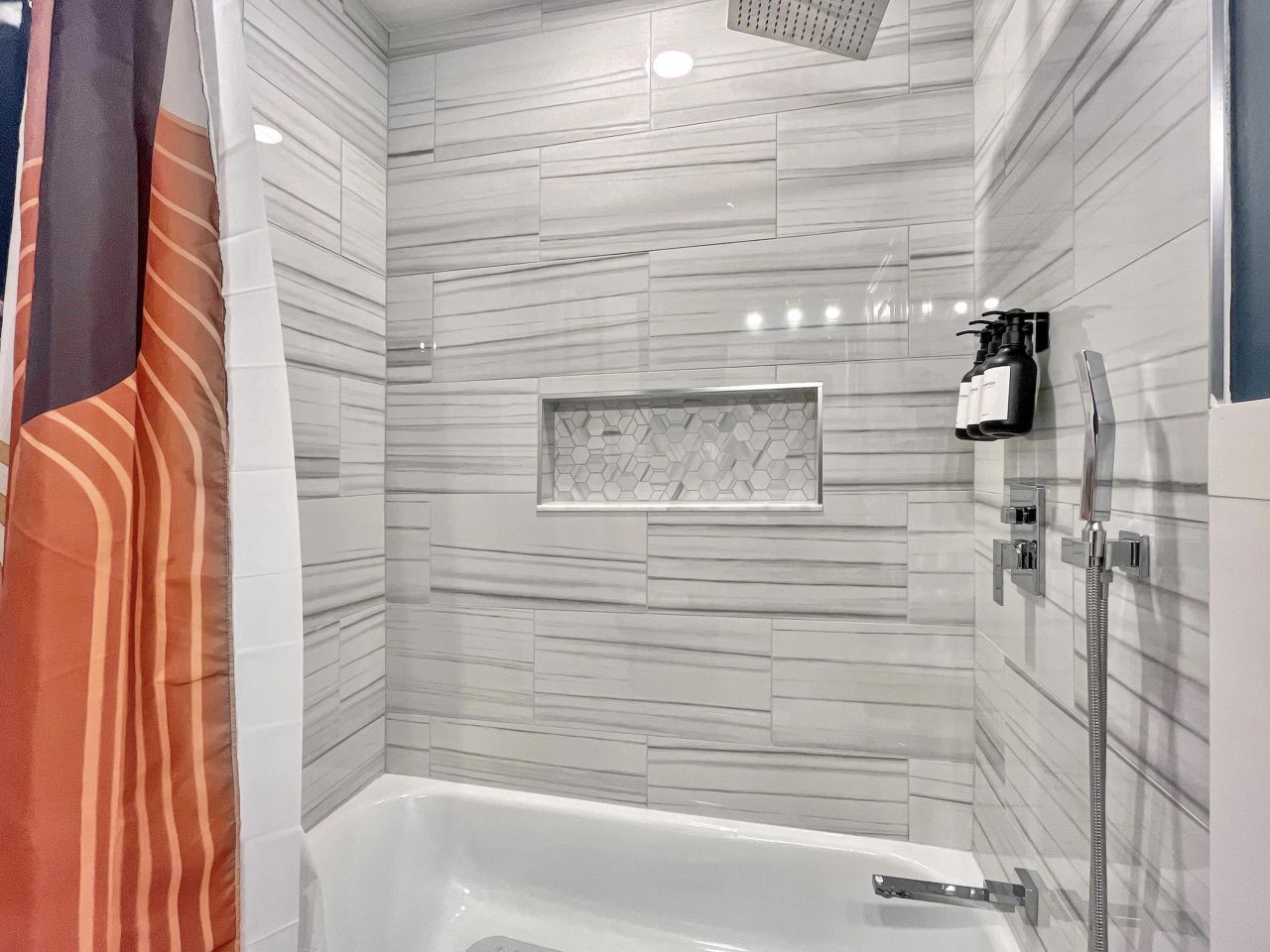 2257 Mott Avenue Photo 20