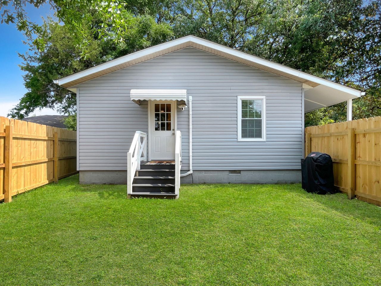 2257 Mott Avenue Photo 25