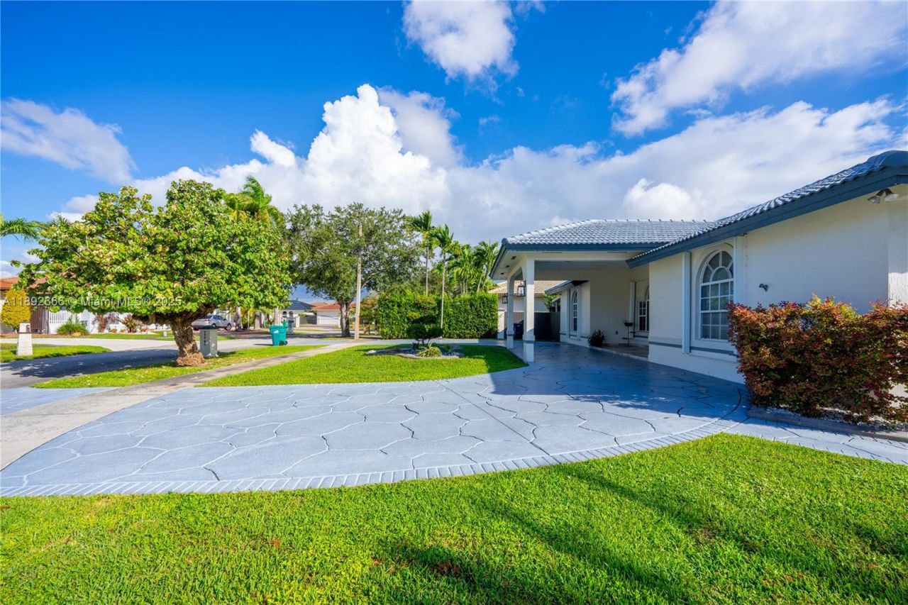 2275 SW 143rd Ct, Miami, FL 33175 Photo