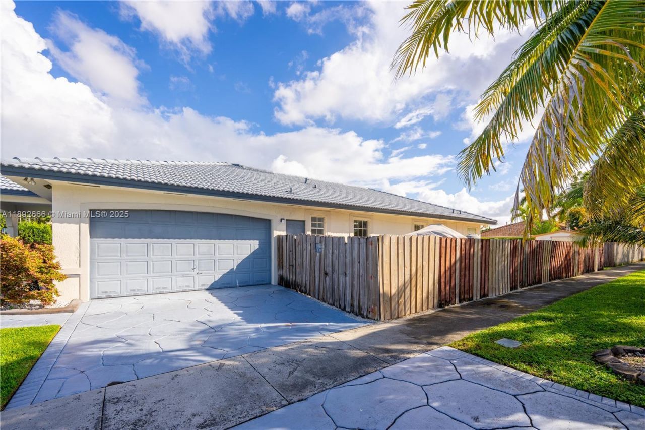 2275 SW 143rd Ct, Miami, FL 33175 Photo