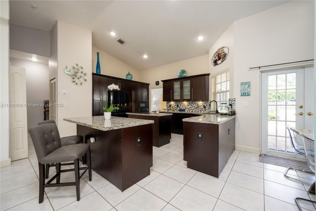 2275 SW 143rd Ct, Miami, FL 33175 Photo